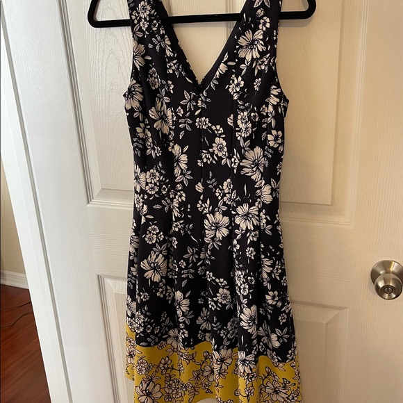 Vince Camuto dress - Picture 3 of 4